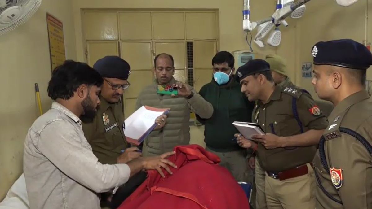 kanpur youth set himself on fire after police arrival critical