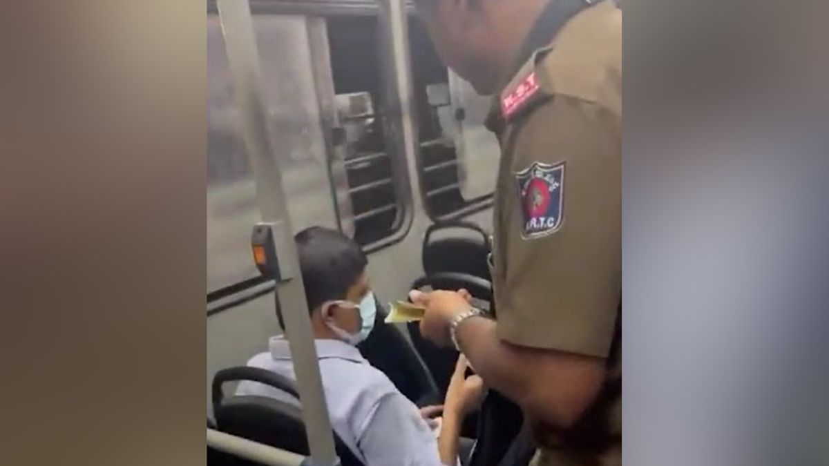 karnataka transport minister undercover bmtc bus conductor asked him to get down over no change