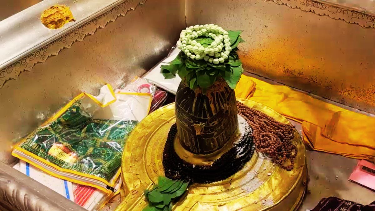 Kashi vishwanath temple tricolor shringar on 80th independence day 2026 Kashi vishwanath temple tricolor shringar on 80th independence day 2026