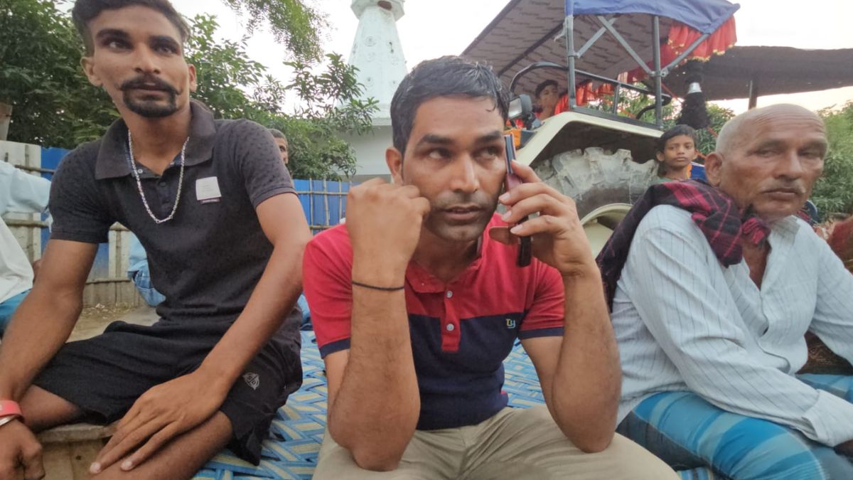 katihar pintu yadav abdul jabbar reunites mother after 31 years katihar pintu yadav abdul jabbar reunites mother after 31 years