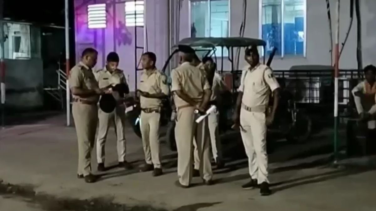 khagaria train firing supaul mvi husband shot resisting robbery jansadharan express