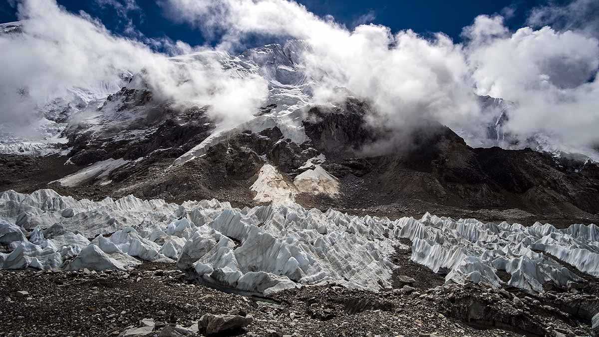 Los glaciares del Himalaya se derriten Los glaciares del Himalaya se derriten