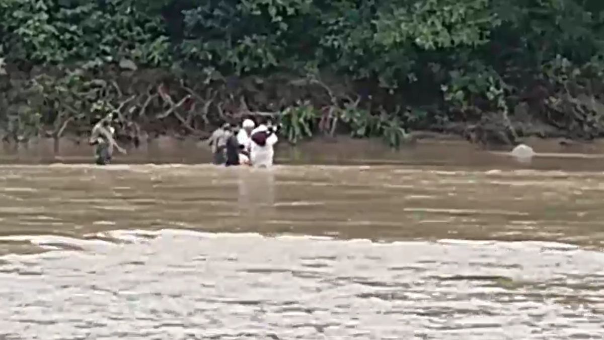 kotdwar tragedy mother drowns saving 18 month old daughter kolhu river