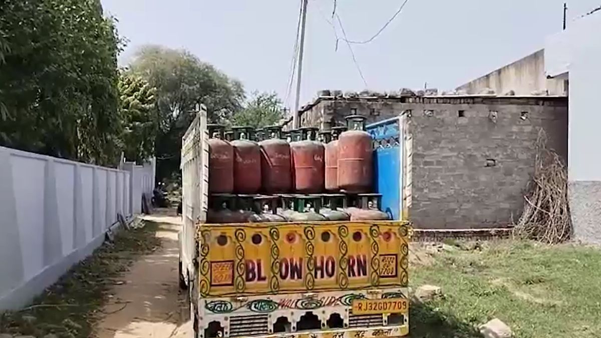 kotputli illegal gas agency buffalo shed lpg cylinder seized