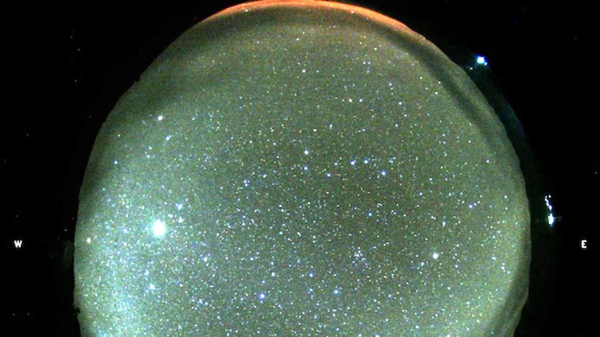 red aurora over Hanle