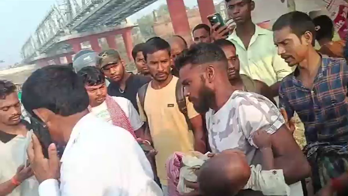 lakhisarai child found alive after being left for last rites kiul river story