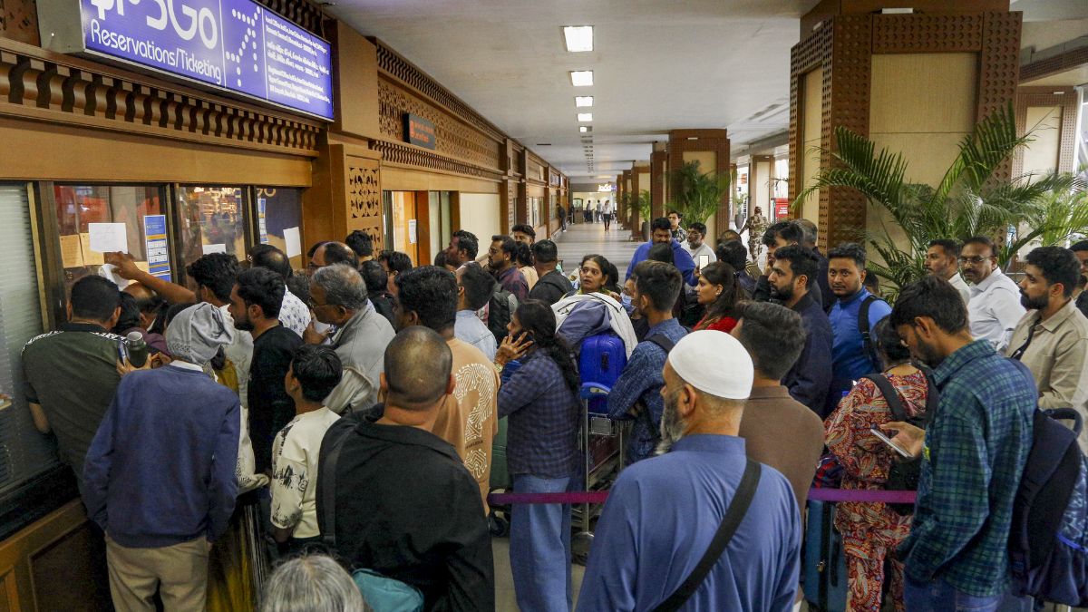 live indigo flight disruptions chennai ahmedabad cancellations delhi airport advisory live indigo flight disruptions chennai ahmedabad cancellations delhi airport advisory
