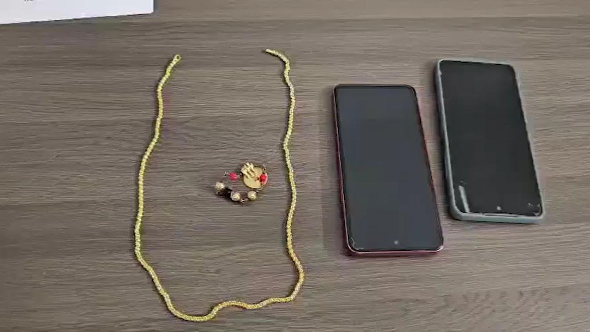 love marriage theft couple gold chain snatching hyderabad temple love marriage theft couple gold chain snatching hyderabad temple
