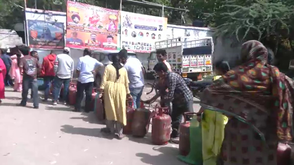 lpg crisis india queues theft protests panic buying impact