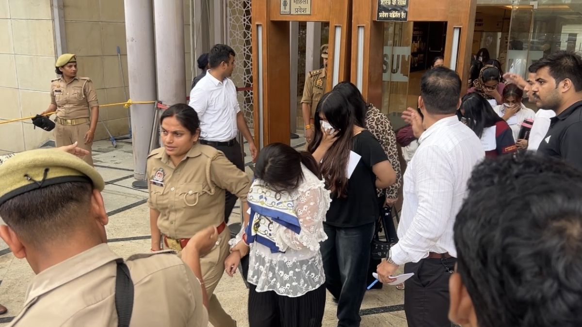 lucknow fake international call centre busted 119 detained summit building lucknow fake international call centre busted 119 detained summit building