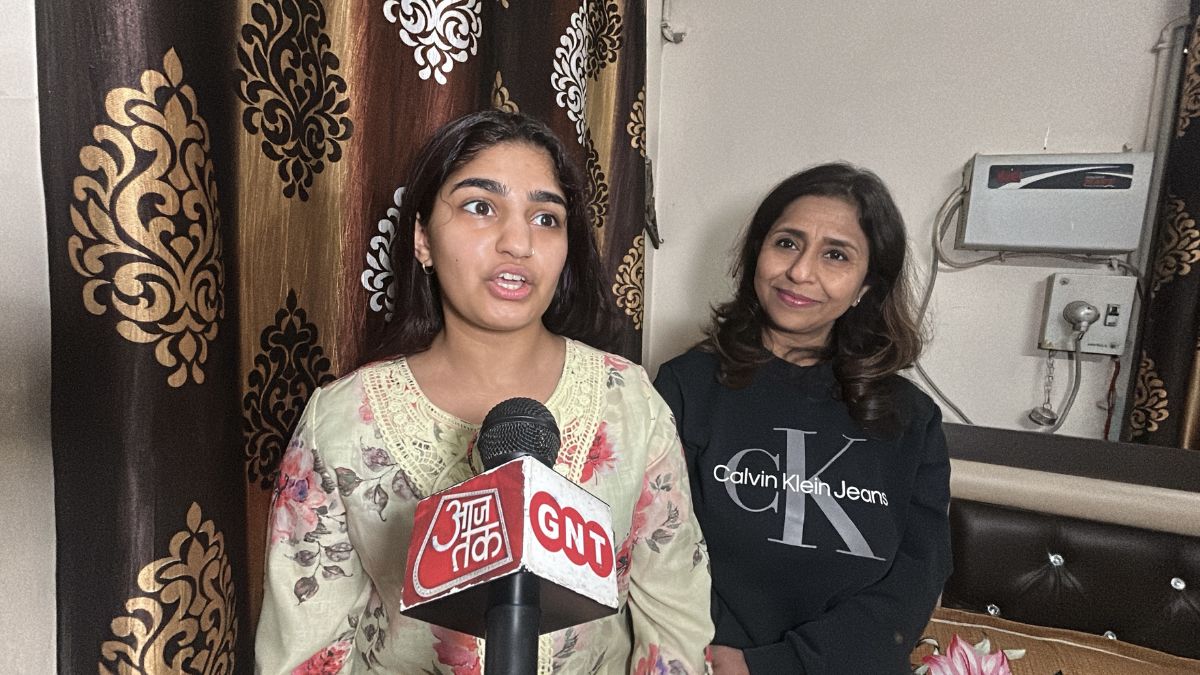 Lucknow menaka soni first nri woman elected redmond city council