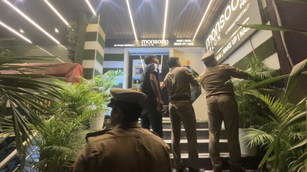 lucknow salon manager suicide case video 5 names bulldozer action apartment