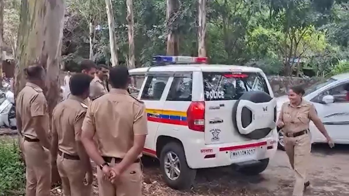 एमबीबीएस, एमडी और खुदकुशी... किसान पिता ने लिया था 3 लाख का लोन, झकझोर देगी डॉक्टर बेटी की ये कहानी एमबीबीएस, एमडी और खुदकुशी... किसान पिता ने लिया था 3 लाख का लोन, झकझोर देगी डॉक्टर बेटी की ये कहानी