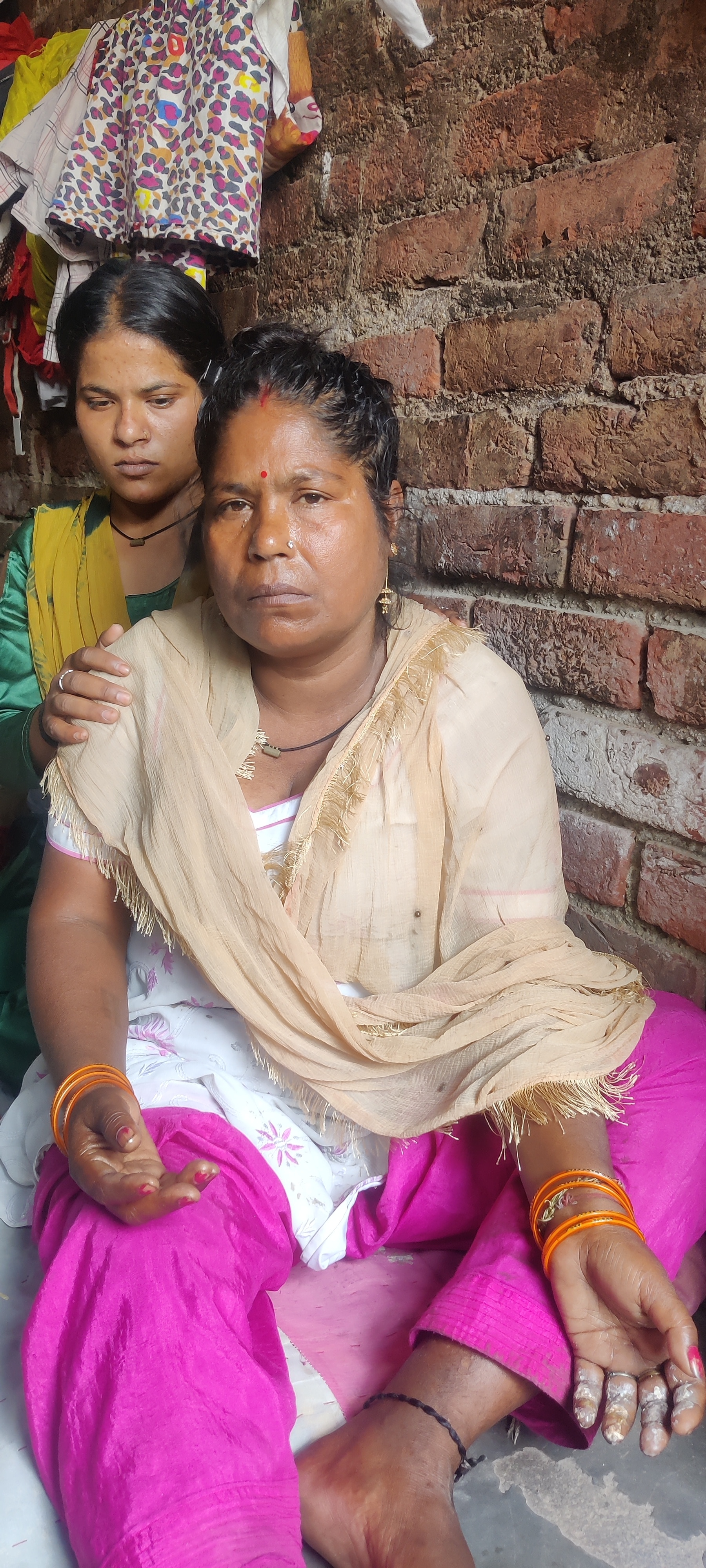 परिवार में इकलौती कमाने वाली हैं ममता परिवार में इकलौती कमाने वाली हैं ममता