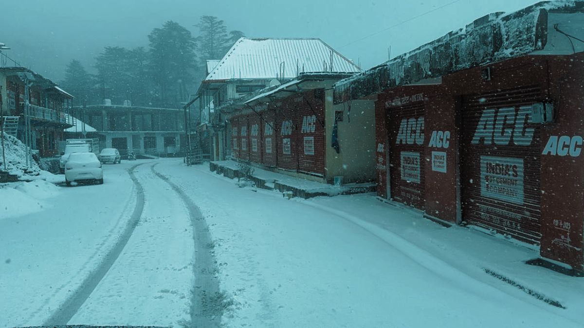 mandi rain snowfall weather cools down fresh snow in himachal