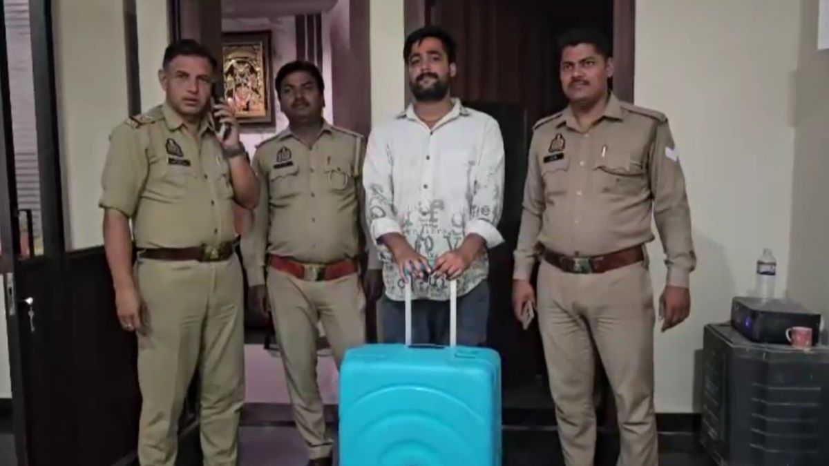 Mathura Premanand Maharaj Puppet Jojo Johnny Recovered After 30 Hours E Rickshaw Bag Mathura Premanand Maharaj Puppet Jojo Johnny Recovered After 30 Hours E Rickshaw Bag