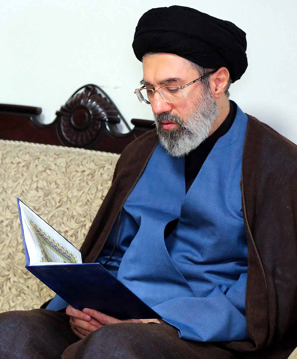  MOJTABA Khamenei ESCAPED DEATH