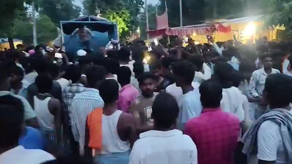 Motihari Accident 10 Year Old Boy Killed Two Sisters Injured Truck Hits Scooter