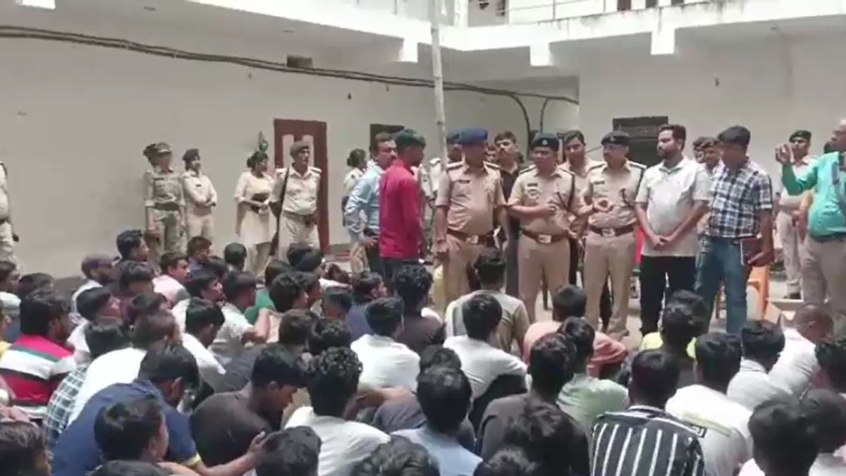 motihari police busts job scam gang 90 youths rescued dozen arrested