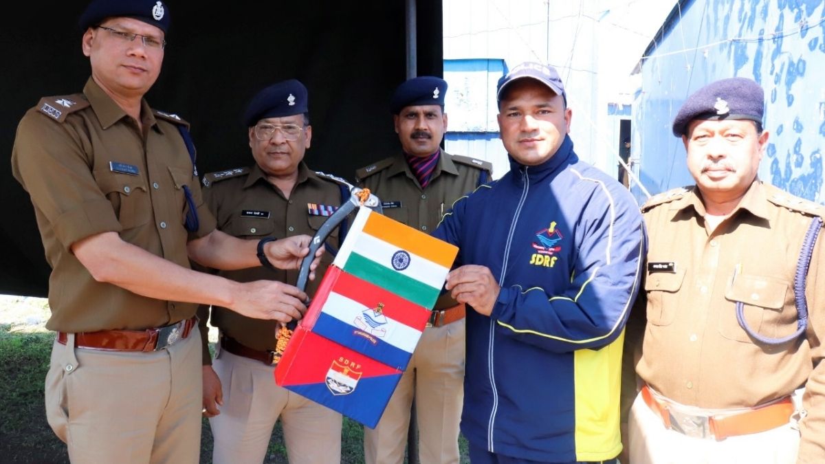 तंजानिया में चोटी पर पहुंचा उत्तराखंड का जवान.