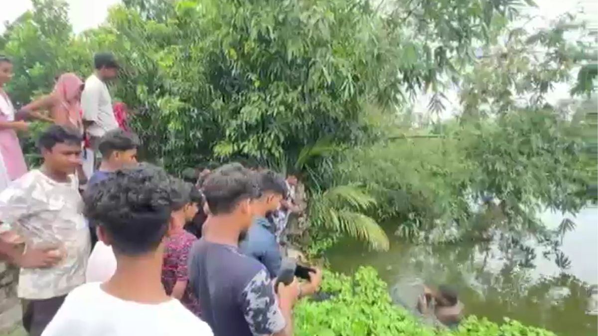 murshidabad 16 year old boy living in ponds left home at 11 shocking story murshidabad 16 year old boy living in ponds left home at 11 shocking story