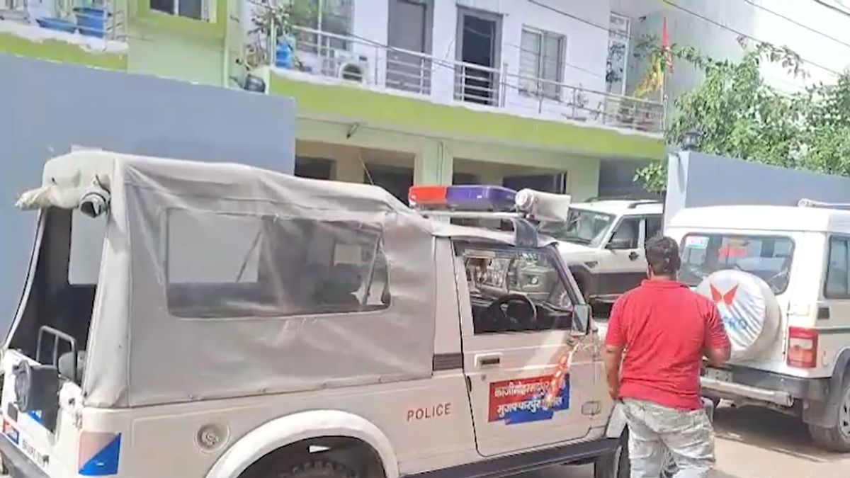 muzaffarpur eou raid engineer in laws house 51 lakh cash jewellery recovered muzaffarpur eou raid engineer in laws house 51 lakh cash jewellery recovered