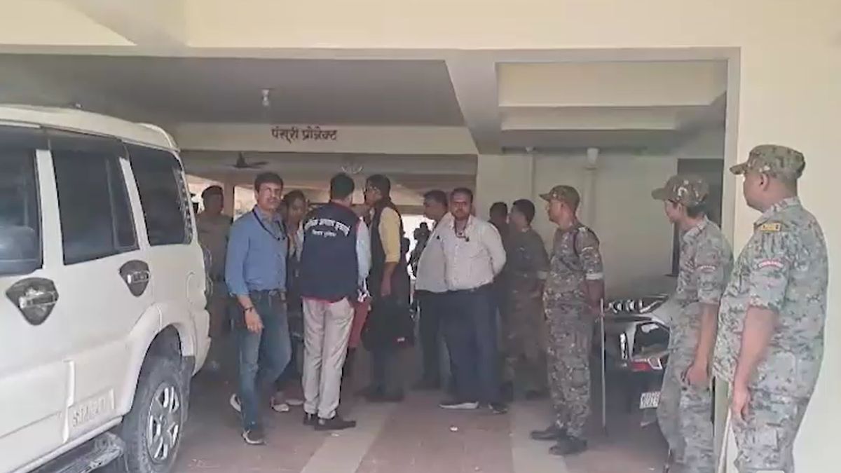 muzaffarpur eou raid engineer in laws house 51 lakh cash jewellery recovered muzaffarpur eou raid engineer in laws house 51 lakh cash jewellery recovered