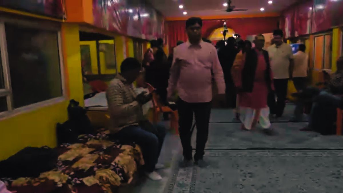 neel mani shastri on swami avimukteshwaranand math girls admission sheesh mahal swimming pool