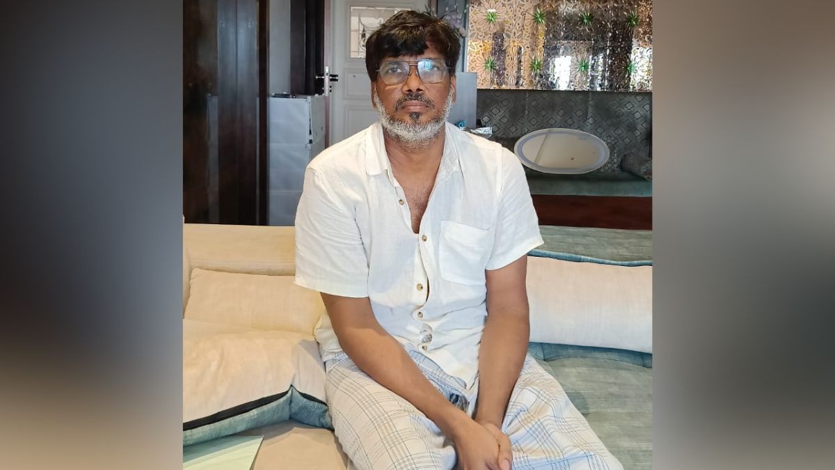 मुंबई में ED की टीम शहजाद शेख के ठिकाने पर रेड कर रही है, शहजाद से ED की पूछताछ जारी
