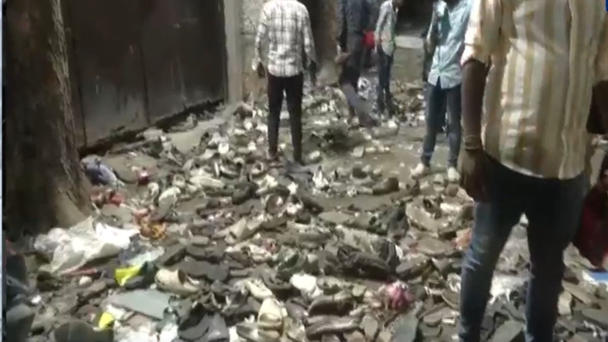 ओवरक्राउड, फ्री पास और 11 मौतें... बेंगलुरु क्रिकेट स्टेडियम में कैसे उमड़ी भीड़ और मच गई भगदड़, जानें पूरी कहानी