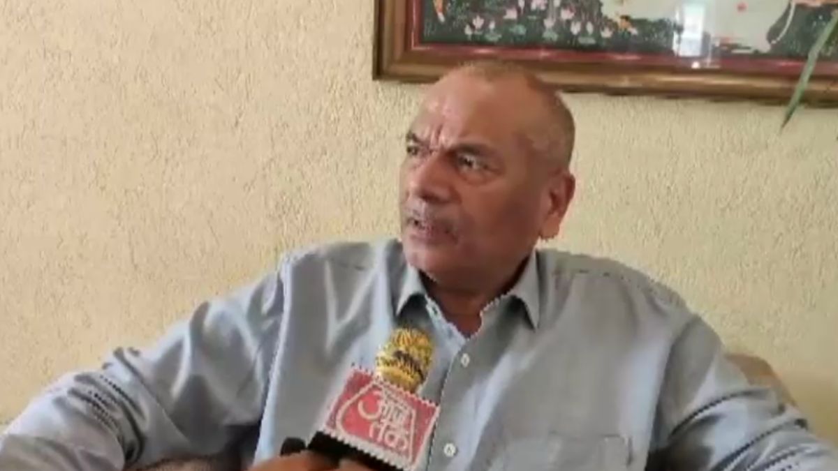 यूपी के पूर्व डीजीपी विक्रम सिंह और पाकिस्तान से आई सीमा हैदर.