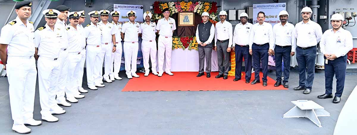 Diving Support Vessel Nistar