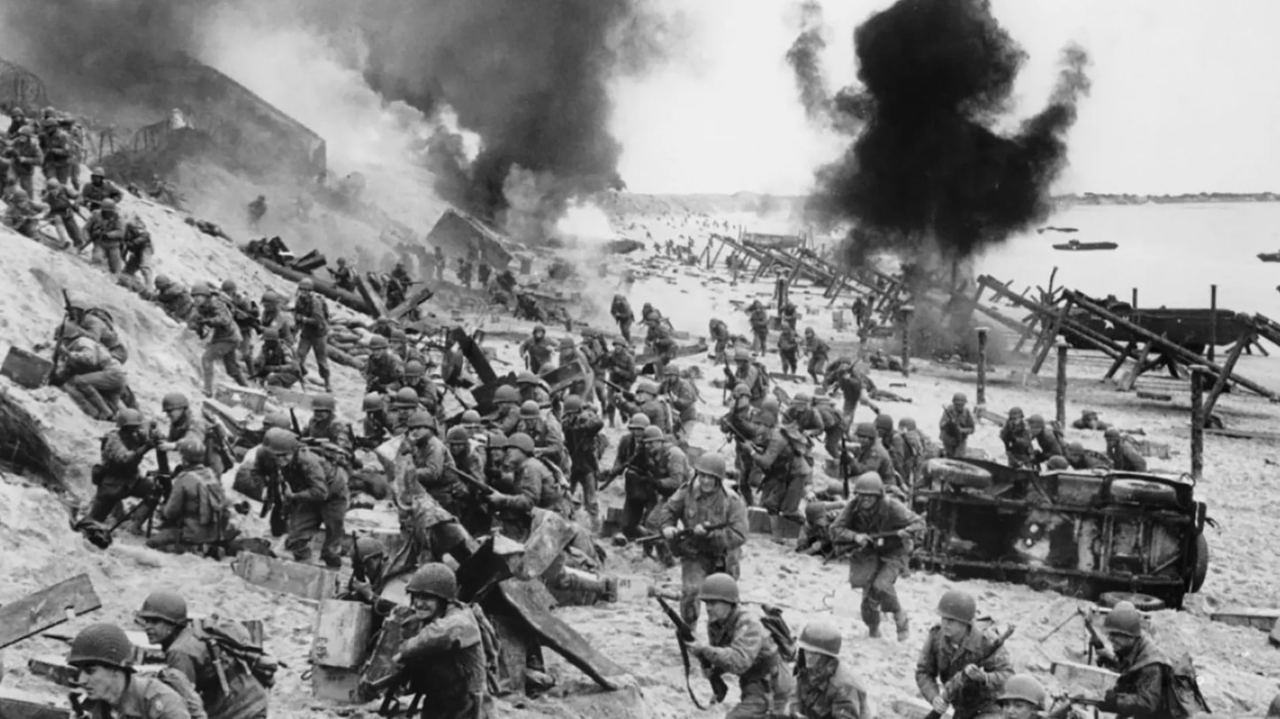 फ्रांस के नॉर्मंडी बीच पर अमेरिकी-ब्रिटिश सेना का जर्मन फौजों से टकराव दुनिया की सबसे खूंखार जंगों में से एक माना जाता है. फ्रांस के नॉर्मंडी बीच पर अमेरिकी-ब्रिटिश सेना का जर्मन फौजों से टकराव दुनिया की सबसे खूंखार जंगों में से एक माना जाता है.