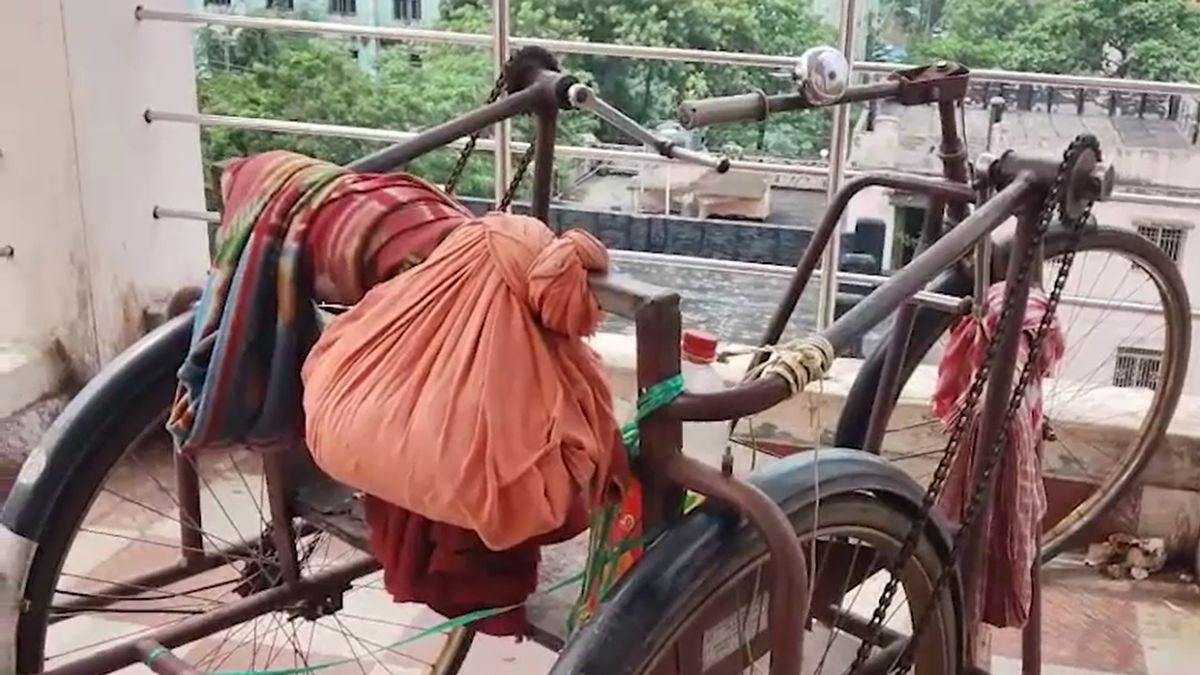 odisha 73 year old sukadev nahak travels 150 km on tricycle fractured leg reach hospital odisha 73 year old sukadev nahak travels 150 km on tricycle fractured leg reach hospital