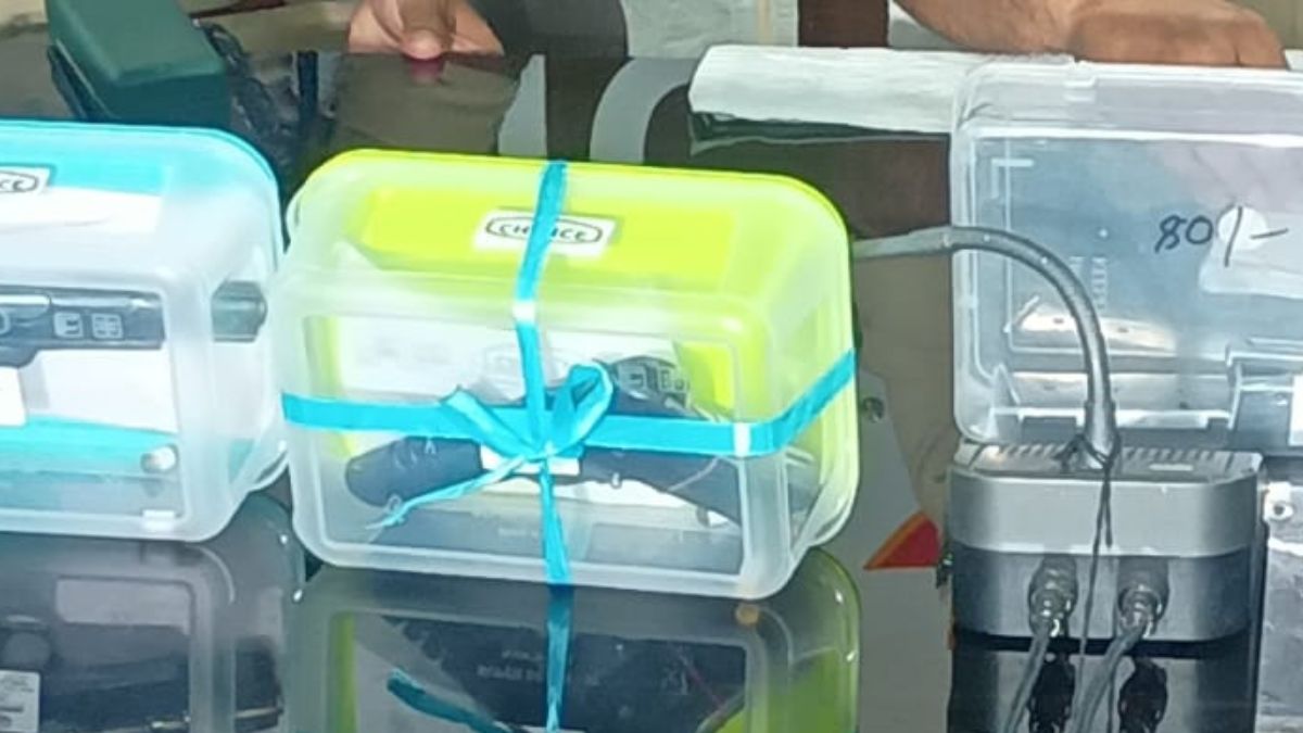 पाकिस्तानी हथियार, UAE के गैंगस्टर से कनेक्शन... रांची तक लड़कियों ने की डिलीवरी, गैंग पकड़ा गया तो खुला राज पाकिस्तानी हथियार, UAE के गैंगस्टर से कनेक्शन... रांची तक लड़कियों ने की डिलीवरी, गैंग पकड़ा गया तो खुला राज