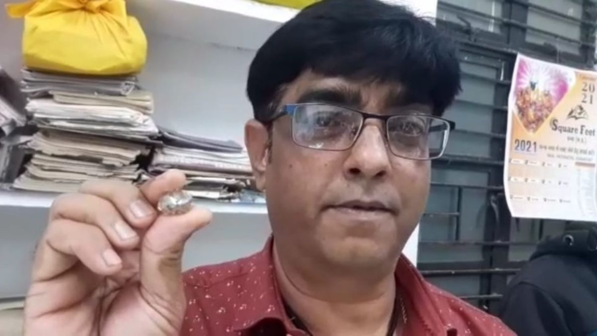 पन्ना की खदान से निकला 1 करोड़ का हीरा.