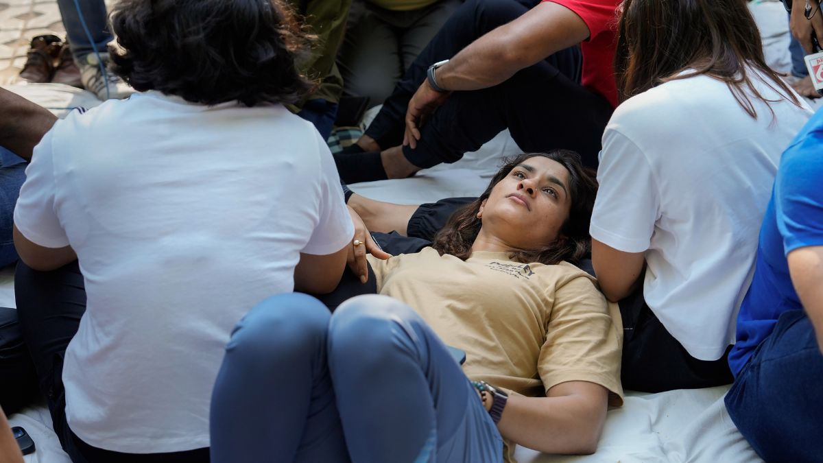 पहलवान जंतर-मंतर पर दे रहे हैं धरना