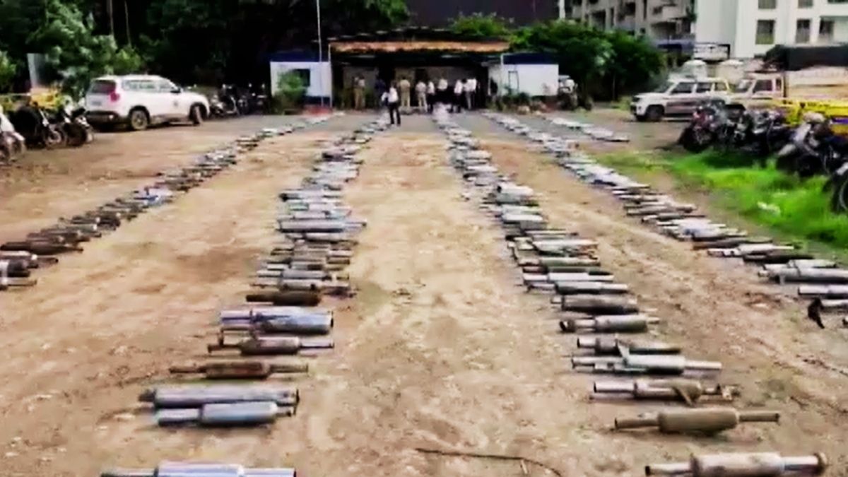 Pimpri Chinchwad Police Cracks Down Modified Silencers Illegal Number Plates Pimpri Chinchwad Police Cracks Down Modified Silencers Illegal Number Plates