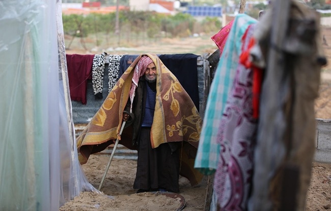 gazans living in tents (Photo- Pixabay) gazans living in tents (Photo- Pixabay)