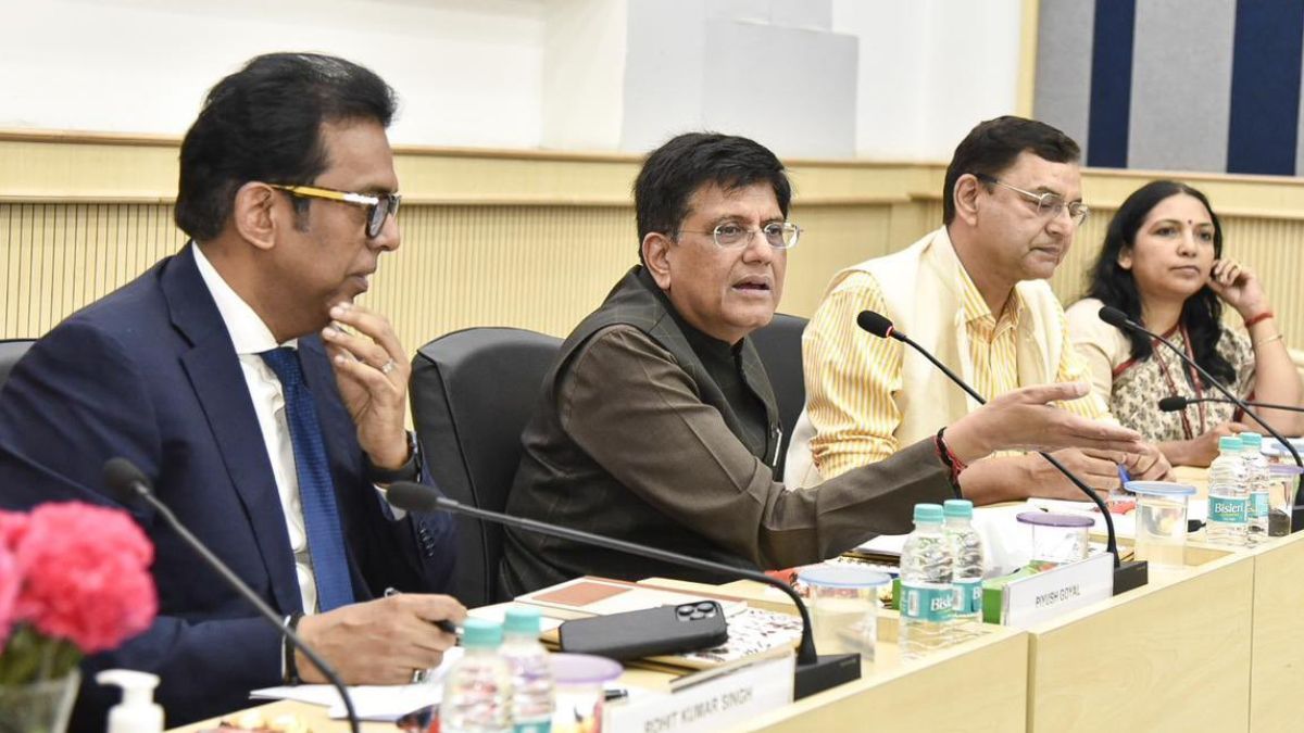 पीयूष गोयल ने की समीक्षा बैठक 