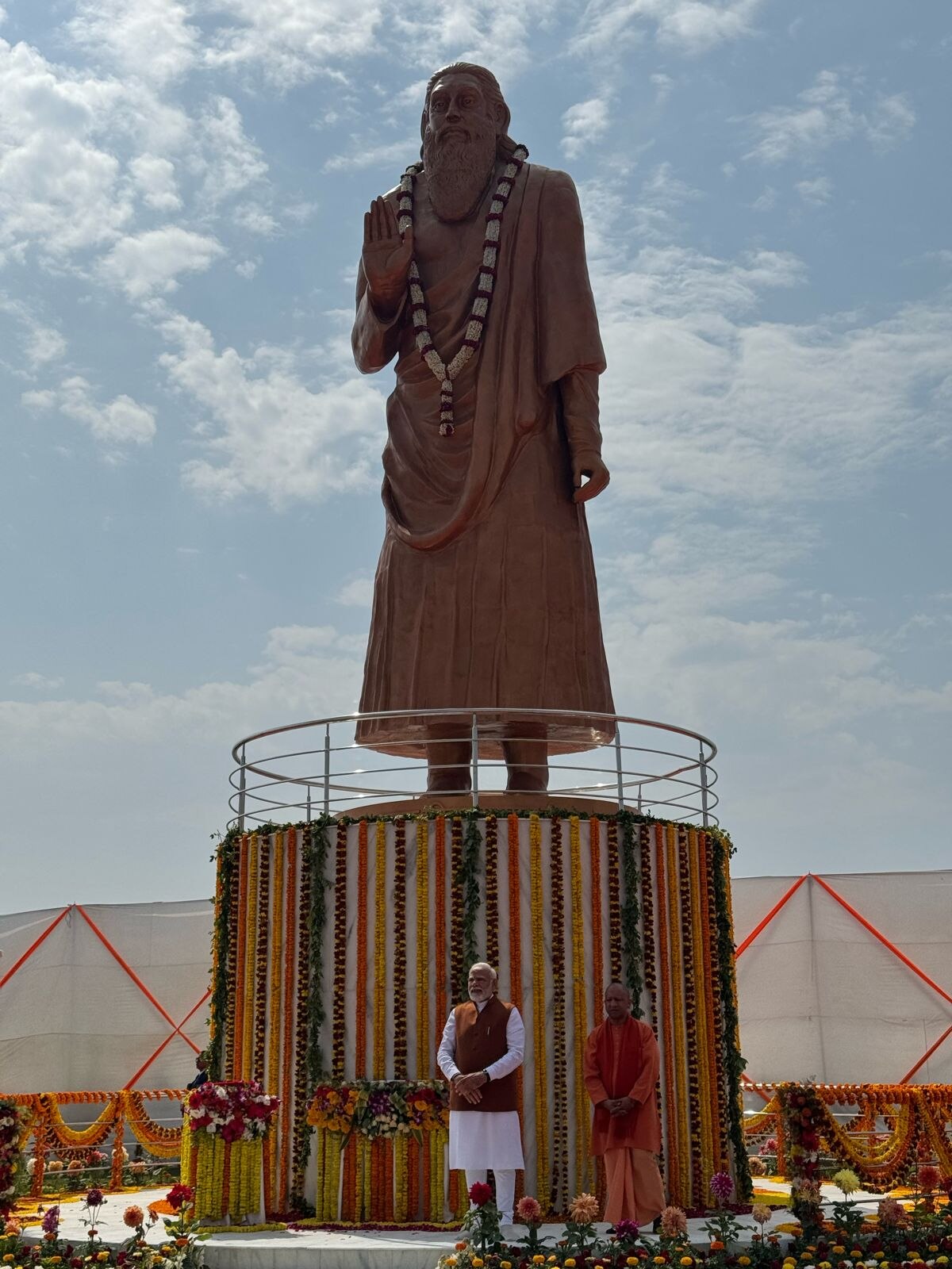 PM Modi Sant Ravidas.png