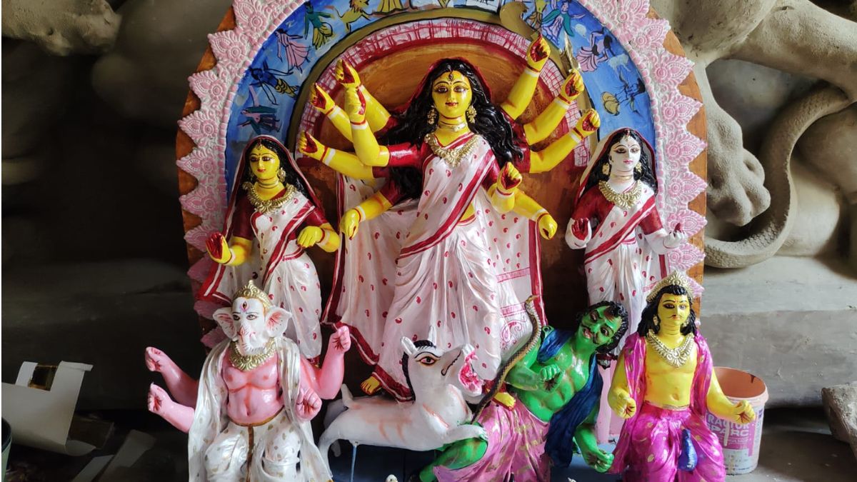 potters son durga idol kalna bengal village england potters son durga idol kalna bengal village england