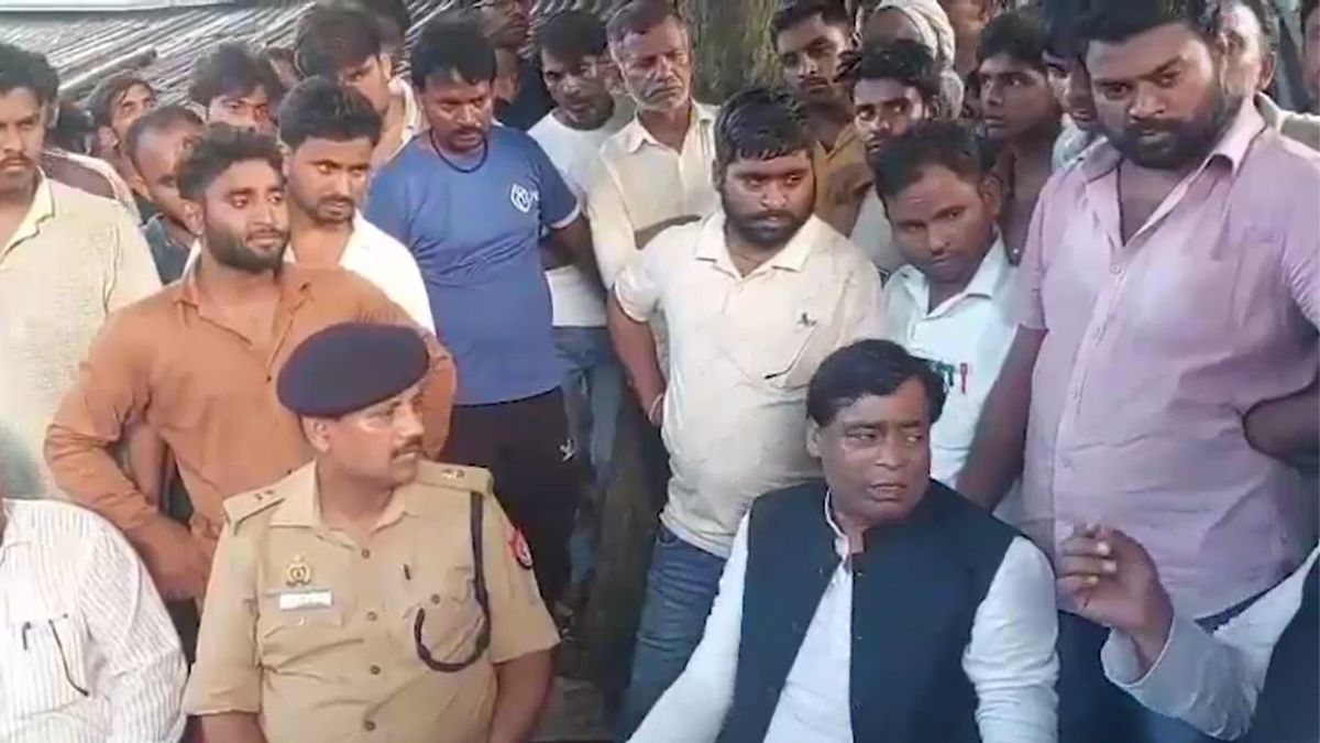 Pratapgarh Murder Case Family Refuses Last Rites Even After 40 Hours Demands Action