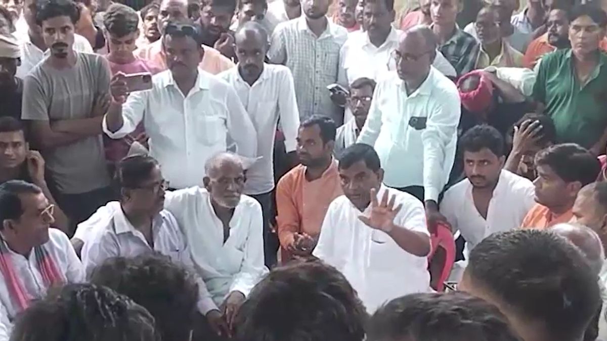 Pratapgarh Murder Case Family Refuses Last Rites Even After 40 Hours Demands Action