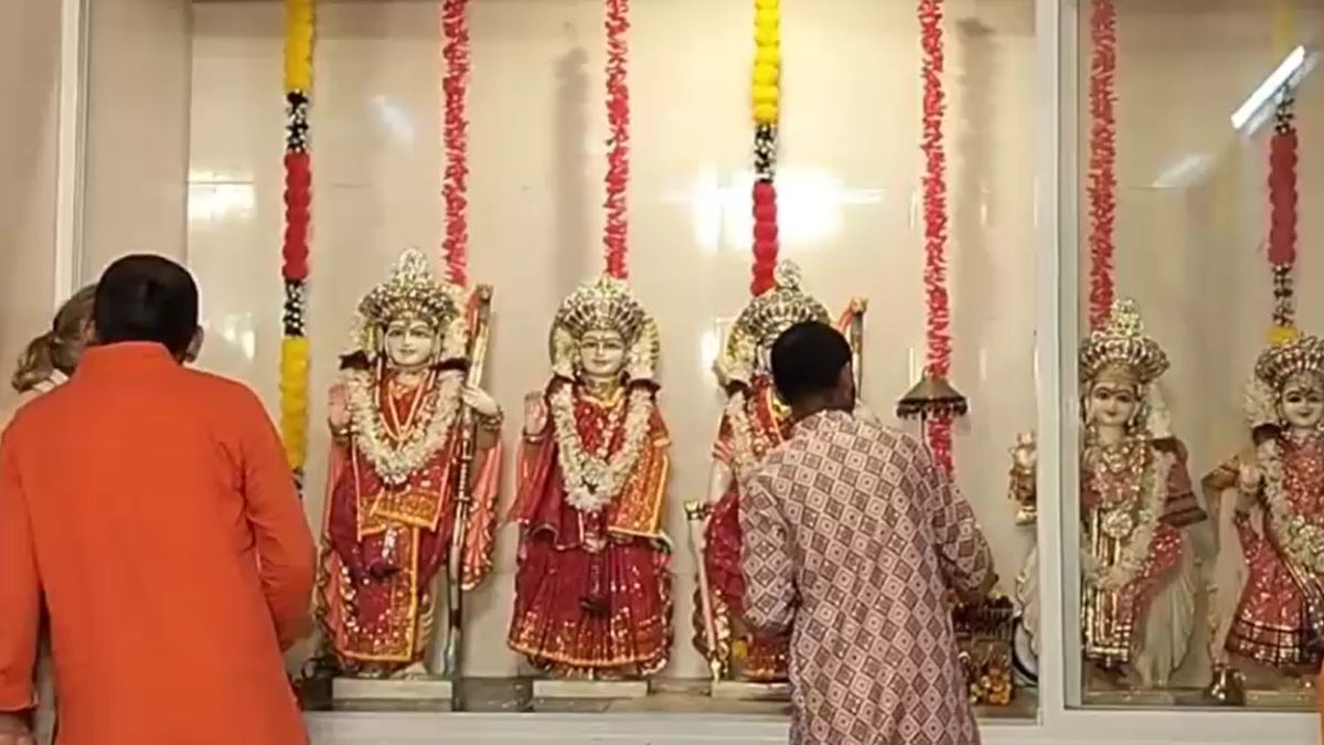 Prayagraj 100 Year Old Crowns Made by Lahore Artisans Still Worn by Ram Lakshman Ramlila Prayagraj 100 Year Old Crowns Made by Lahore Artisans Still Worn by Ram Lakshman Ramlila