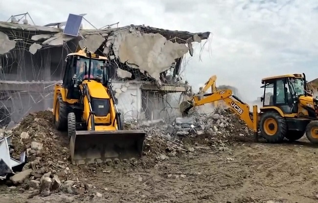 chhangur baba house bulldozed by up government (Photo- PTI)