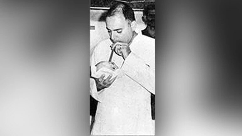 राजीव गांधी