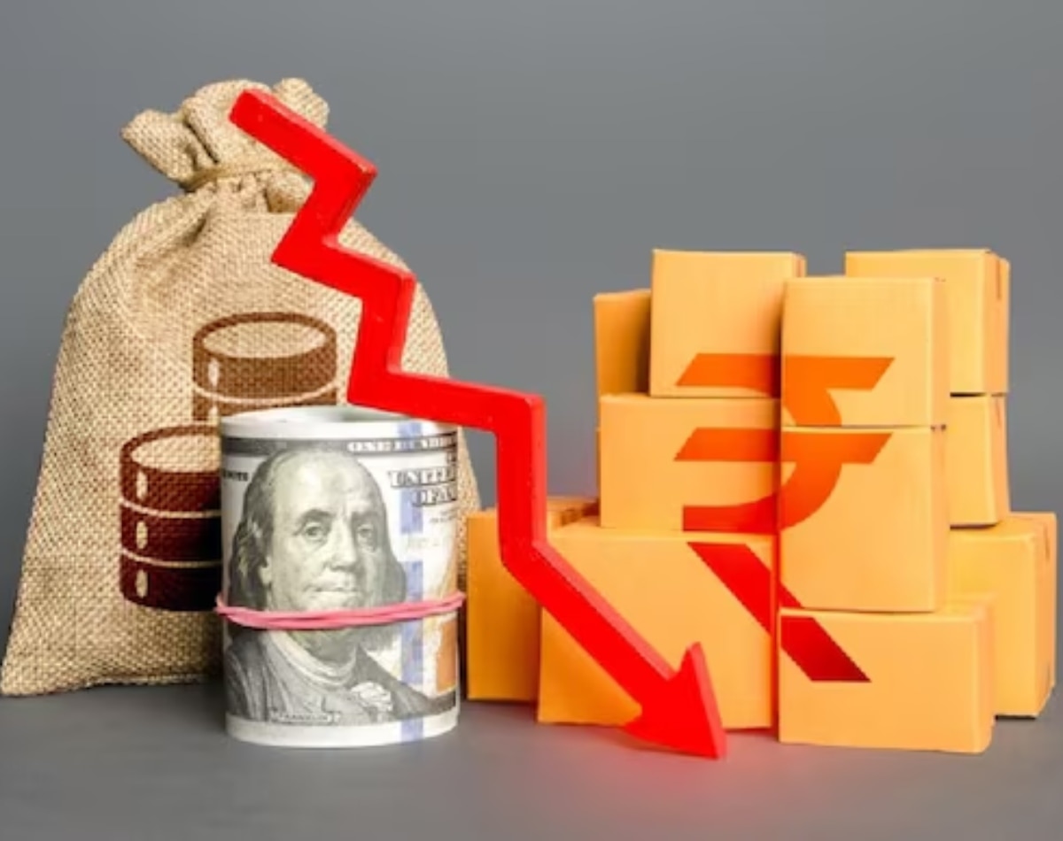 Rupee Hits New Life Time Low (Photo: Representative Image)