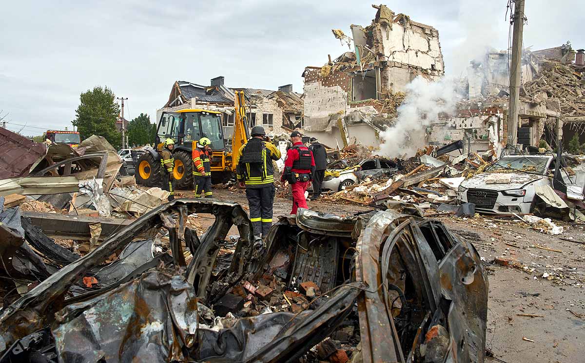 Russia Attacks Kyiv in Israel Style