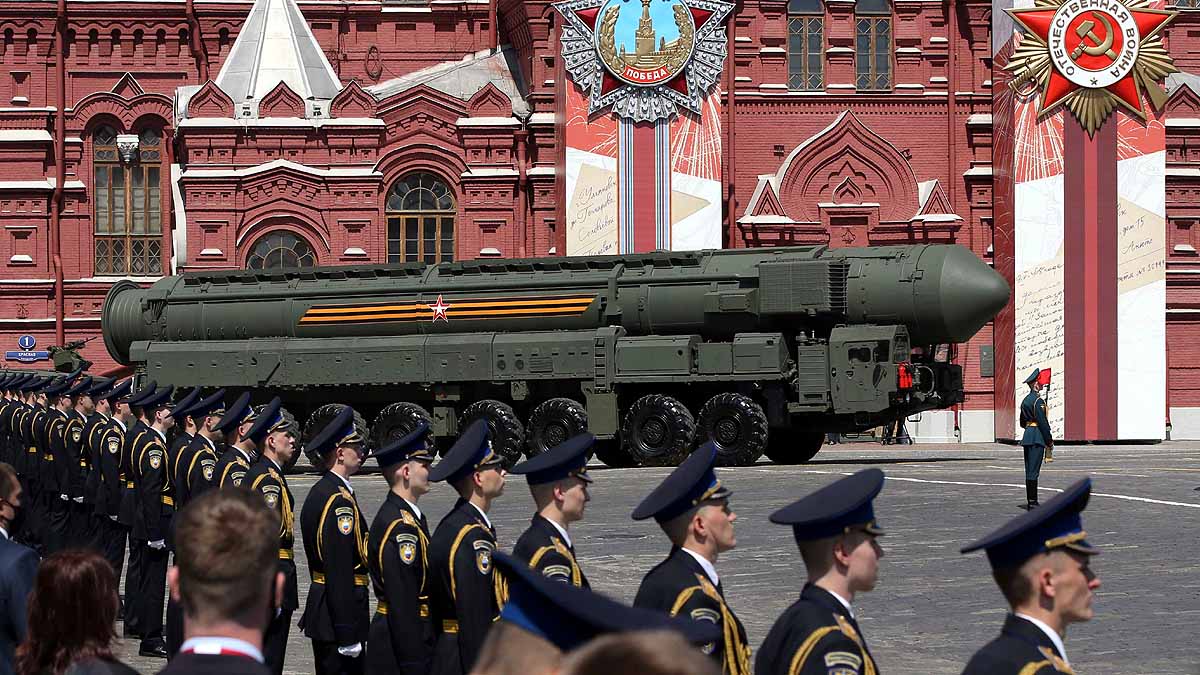 Russia may strike Ukraine with nuclear weapons